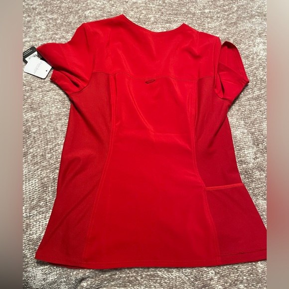 Cherokee iflex scrub top red size medium - Picture 4 of 4